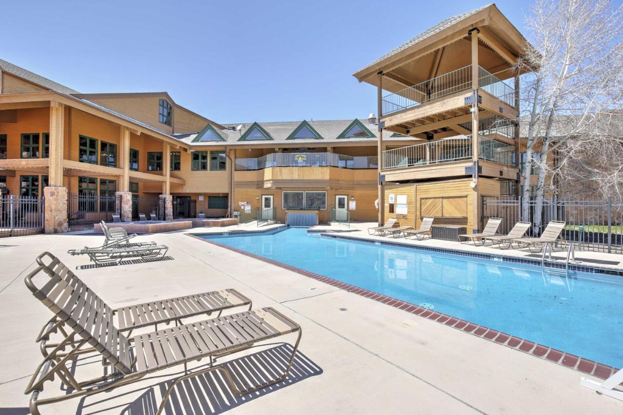 Cozy Mountain Condo With Pool 2 Mi To Granby Ranch! Exterior photo